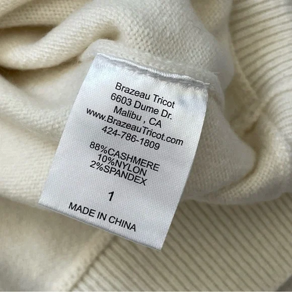 Brazeau Tricot Sweater NWT cashmere crew thumbhole knit womens Cream (small)